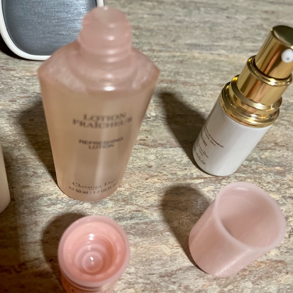 New Christian Dior 4-piece skincare bundle set with cosmetic bag - Picture 14 of 16